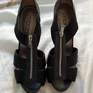 Women’s Moda Spana black heels 4 inches size 9 stripper closure
